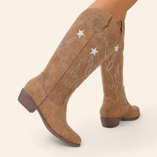 Camel-brown cowboy boots with star embroidery - N°127