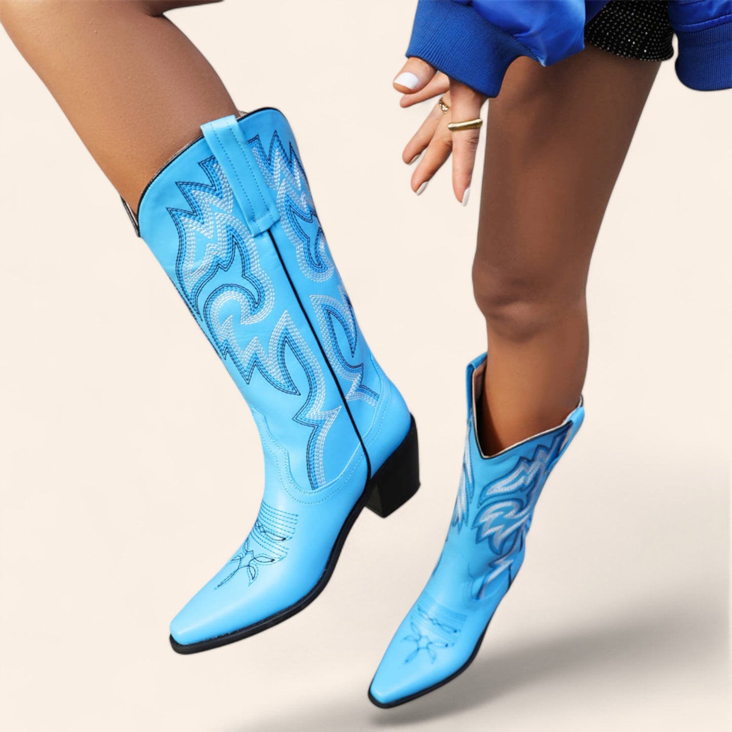 Bright blue cowboy boots with embroidery - N°59