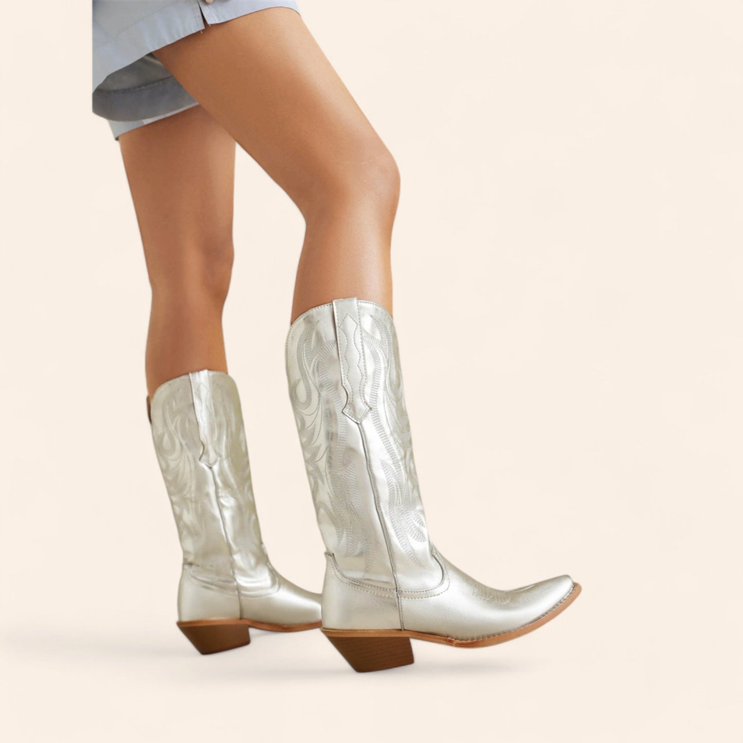 Silver cowboy boots with detailed embroidery - N°44