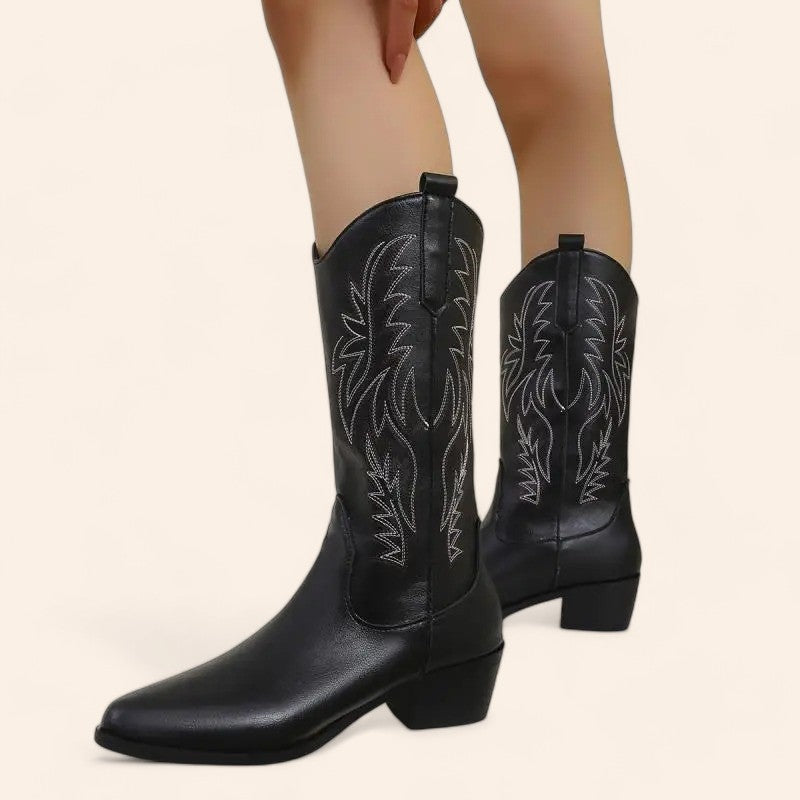 Black cowboy boots with classic embroidery - N°16