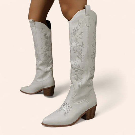 White cowboy boots with floral embroidery - N°15