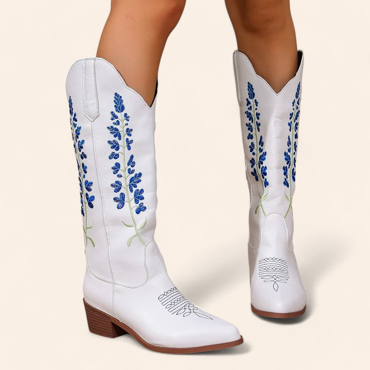 White cowboy boots with lavender embroidery - N°1